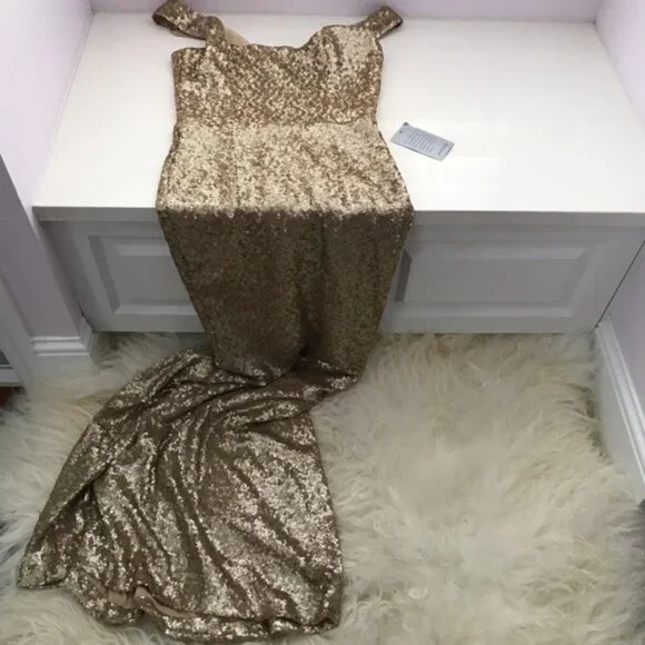 Dress the Population Raven Sequin Gown - Picture 4 of 7